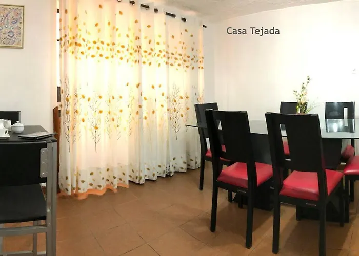 Casa Cómoda, 7 Min Del Aeropuerto Y 12 Min De La Plaza * Huanchac (Cusco)
